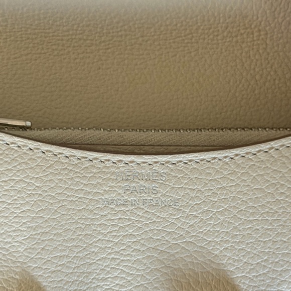 Hermes Beton Compact Slim Constance Wallet w/box and dust bag - Picture 2 of 5